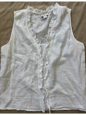 Liz Claiborne White Ruffled Sleeveless Top 100% Cotton